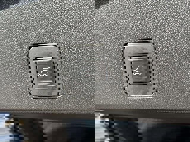 Used 2023 Buick Encore GX Select image 9