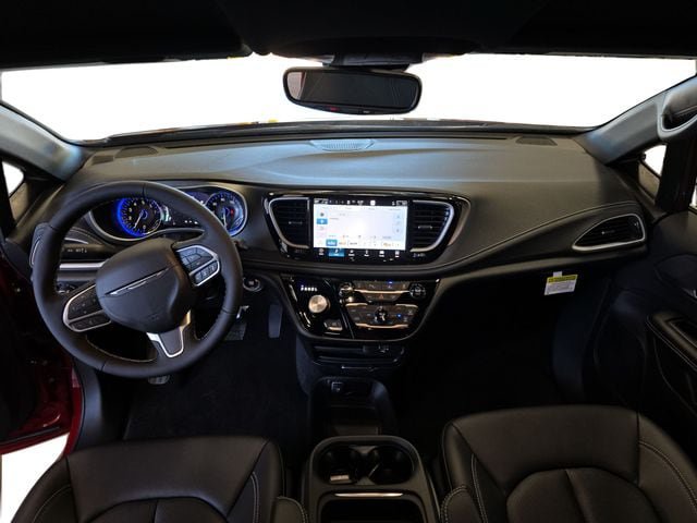 New 2027 Chrysler Pacifica Select AWD/4WD image 31
