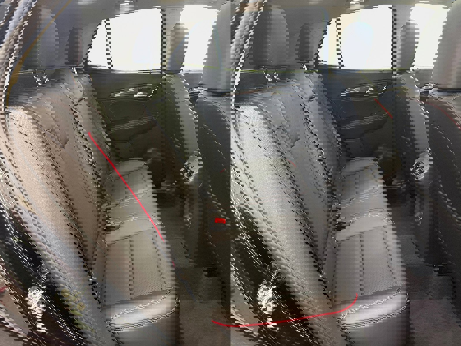 Used 2023 Buick Envision Essence w/ Technology Package I image 11