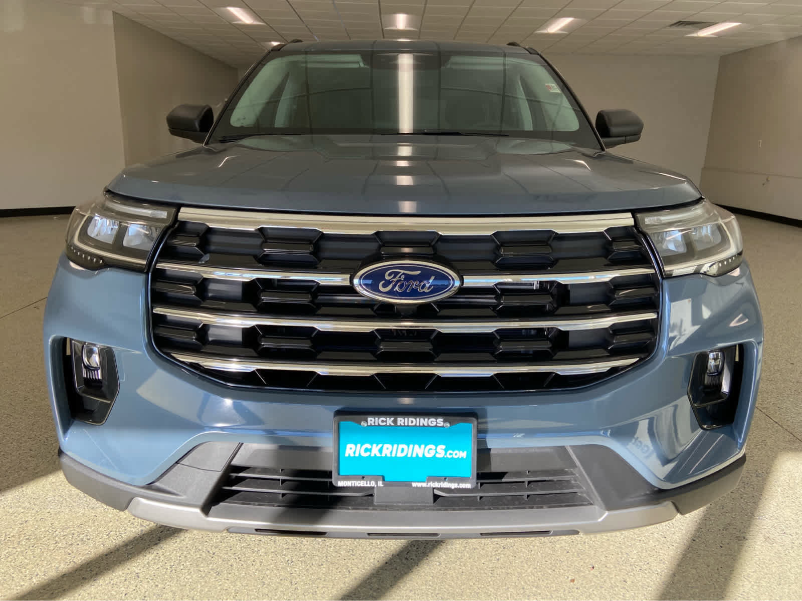 New 2026 Ford Explorer Active w/ Active Comfort Package image 3