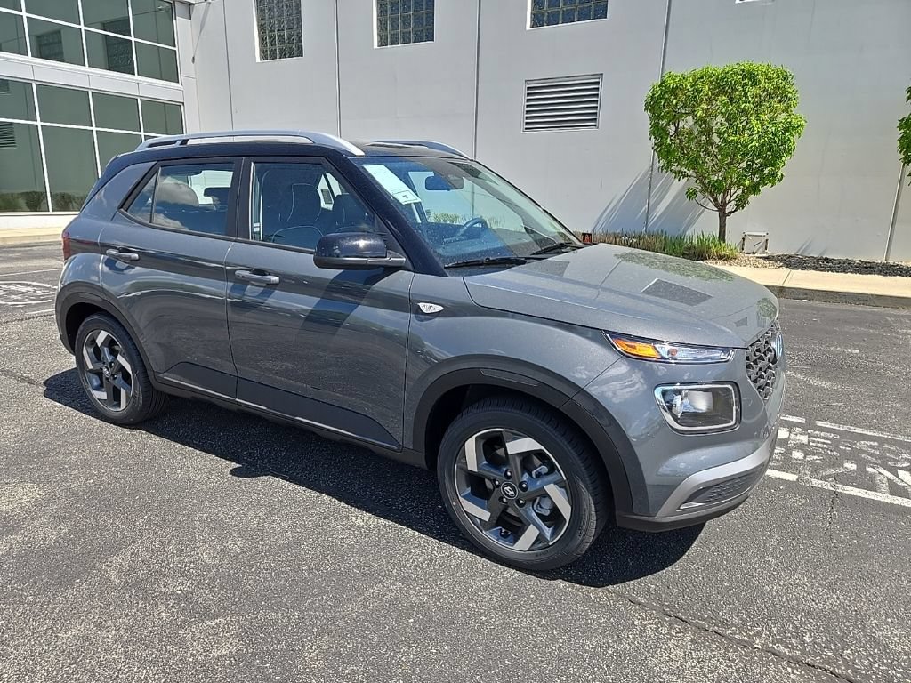 New 2026 Hyundai Venue SEL FWD image 4
