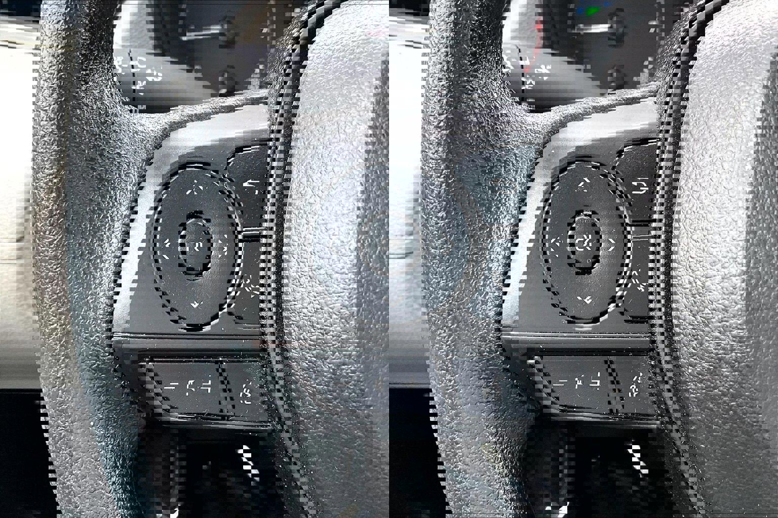 Used 2024 Toyota Corolla Cross L image 16