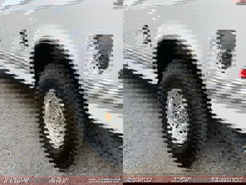 Used 1994 Ford F150 XLT image 11