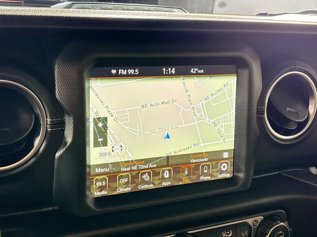 Used 2022 Jeep Wrangler Unlimited Sahara w/ Cold Weather Group image 15