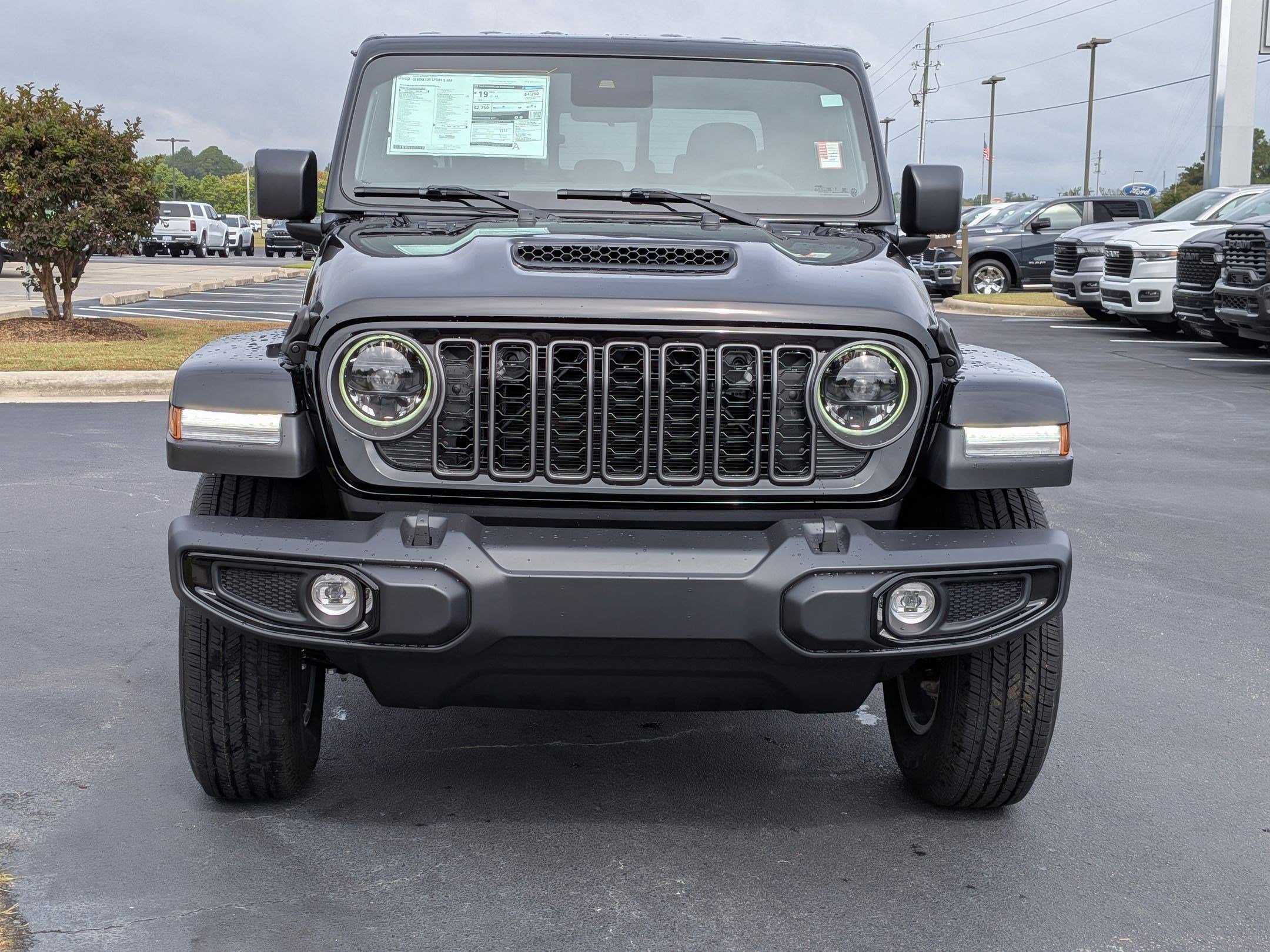 New 2025 Jeep Gladiator Sport AWD/4WD image 2
