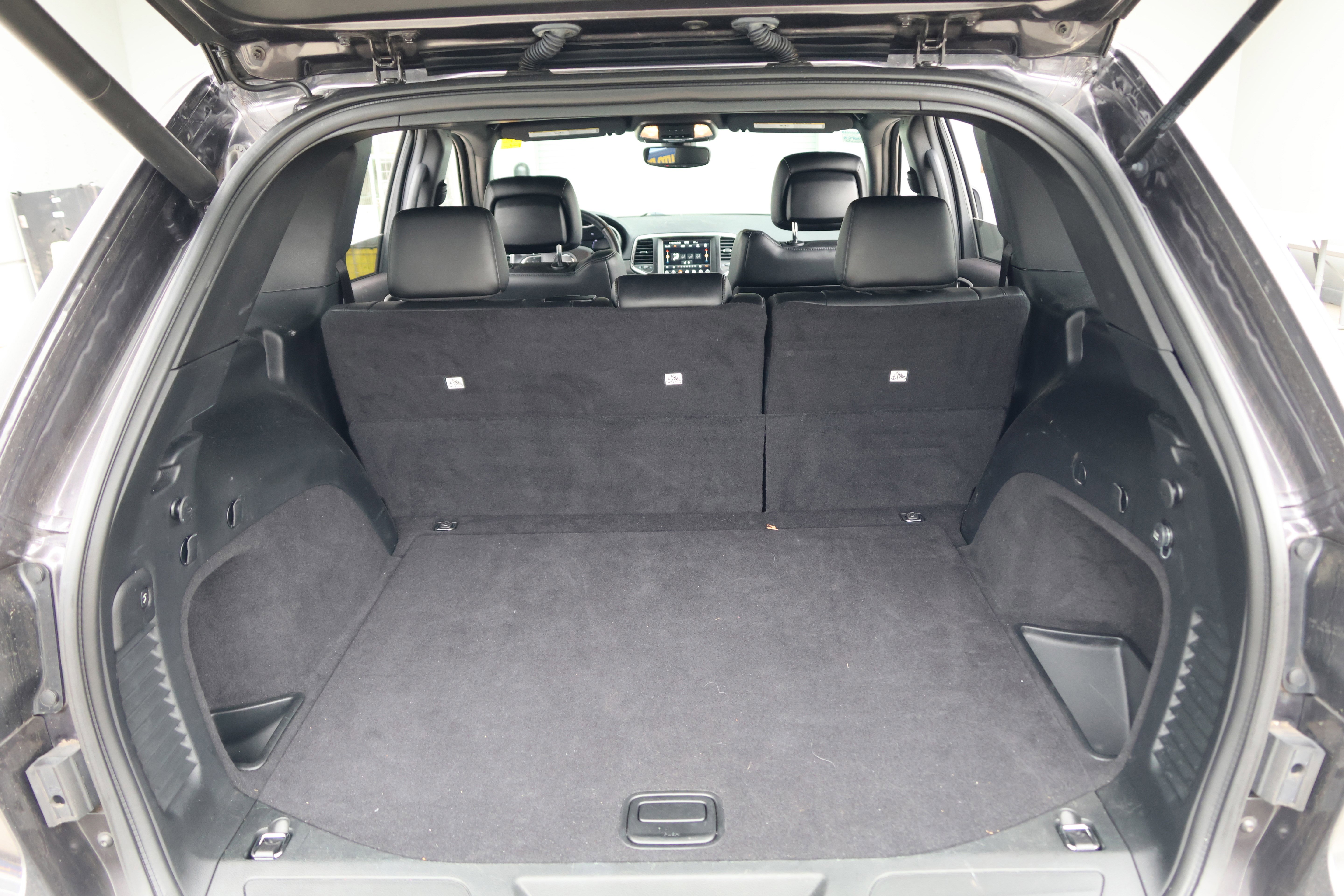 Used 2018 Jeep Grand Cherokee Altitude RWD image 33