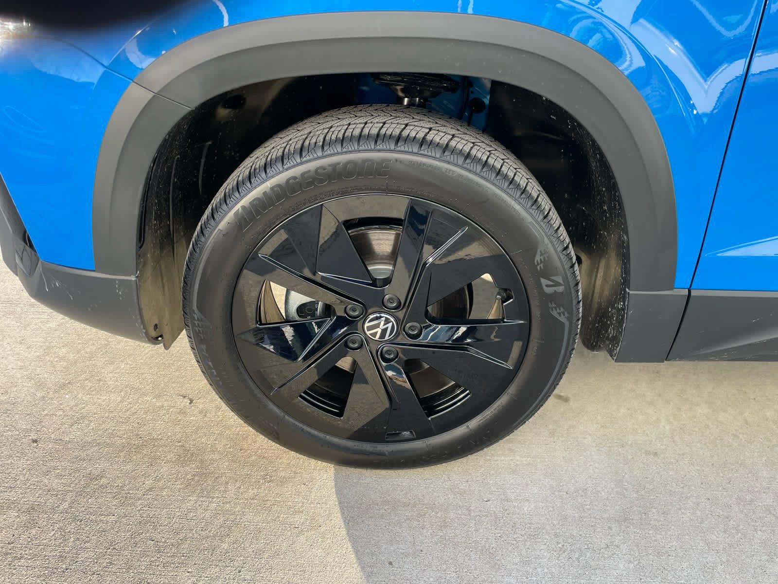 New 2026 Volkswagen Taos SE FWD image 15