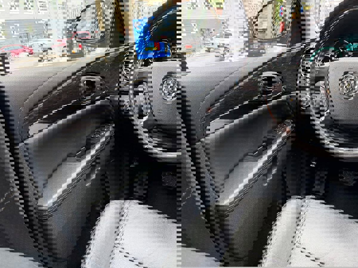 Used 2017 Buick Enclave Leather image 26