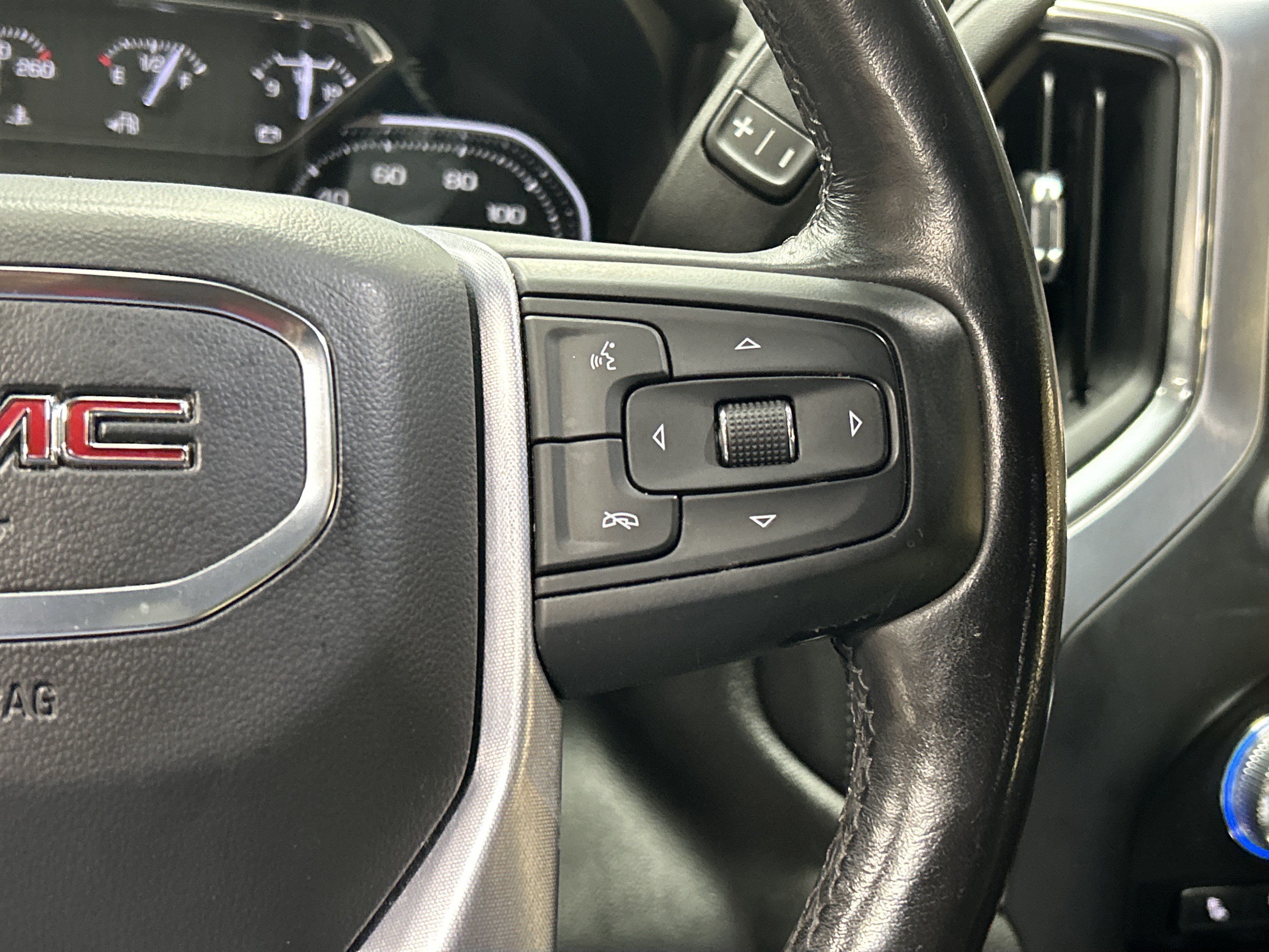 Used 2020 GMC Sierra 1500 SLT w/ SLT Premium Plus Package AWD/4WD image 19