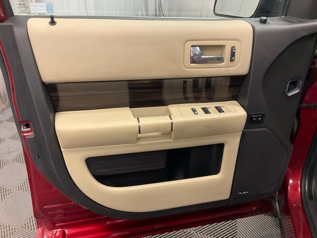 Used 2013 Ford Flex SEL AWD/4WD image 21