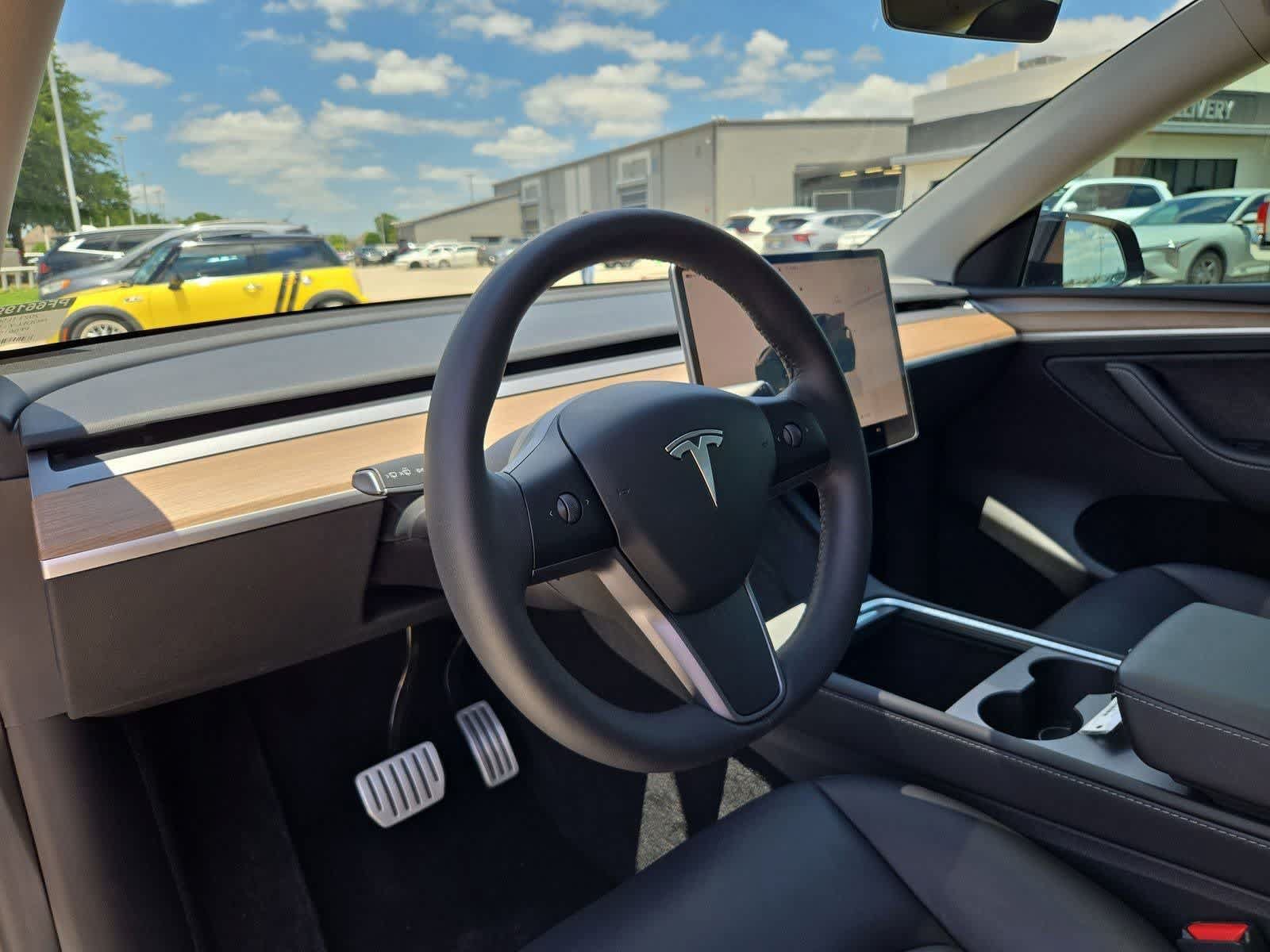 Used 2023 Tesla Model Y Performance AWD/4WD video 2
