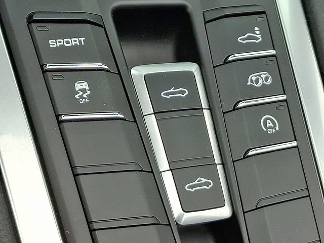 Used 2022 Porsche 718 Boxster S image 22