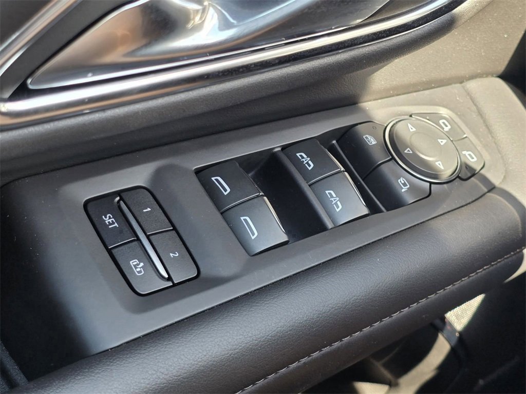 Used 2024 Chevrolet Suburban High Country image 26