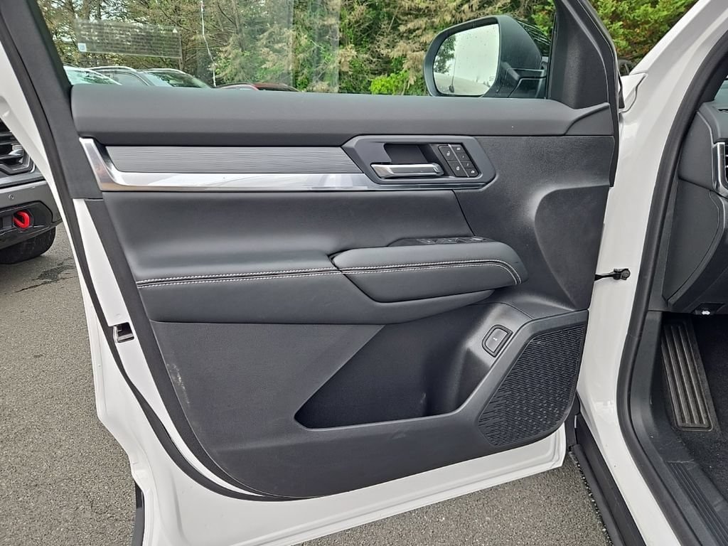 New 2027 GMC Terrain Elevation w/ Elevation Premium Package AWD/4WD image 13