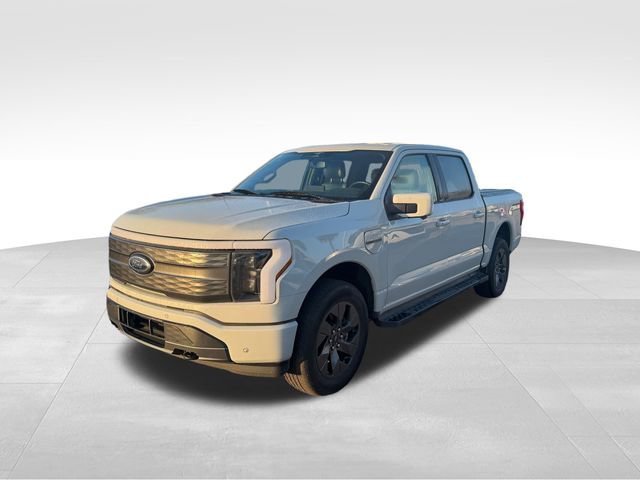 Used 2023 Ford F150 Lightning Lariat image 5