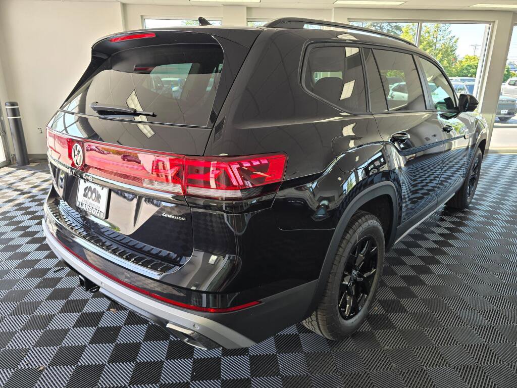 New 2026 Volkswagen Atlas Peak Edition AWD/4WD image 3