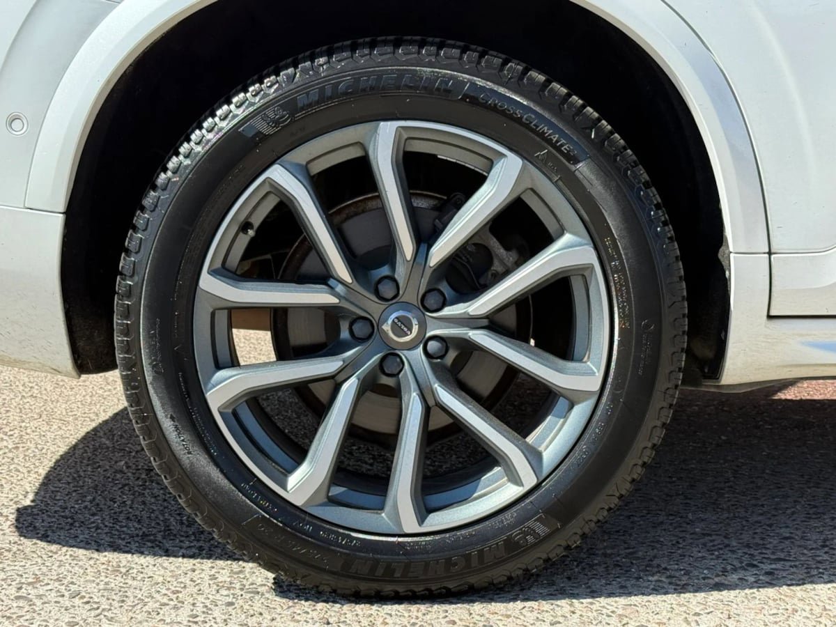 Used 2018 Volvo XC90 T6 Momentum w/ Convenience Package AWD/4WD image 26