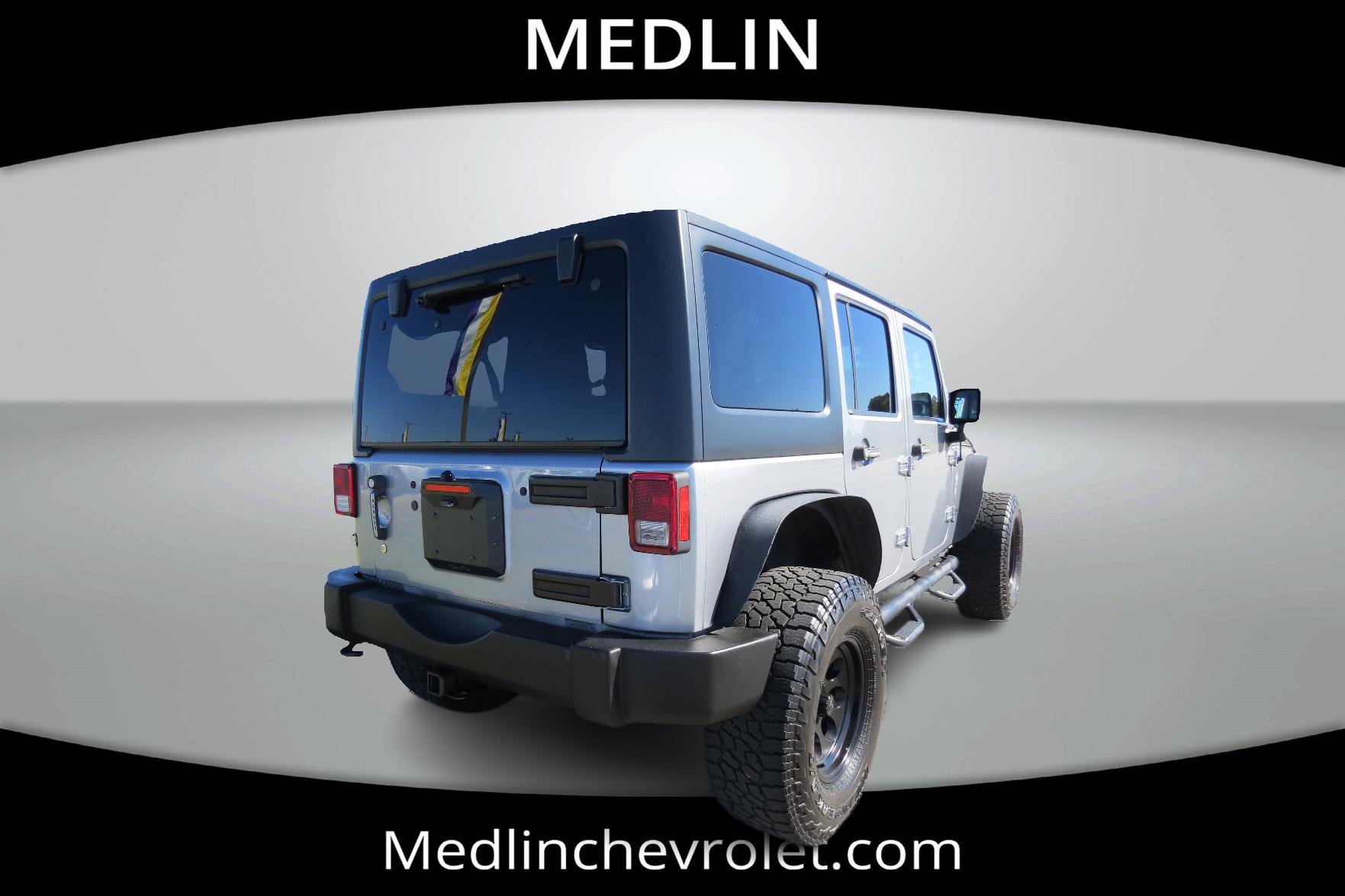 Used 2015 Jeep Wrangler Unlimited Rubicon w/ Connectivity Group image 6