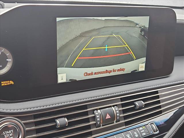 Used 2023 Lexus LS 500 w/ Accessory Package (Z1) RWD image 14