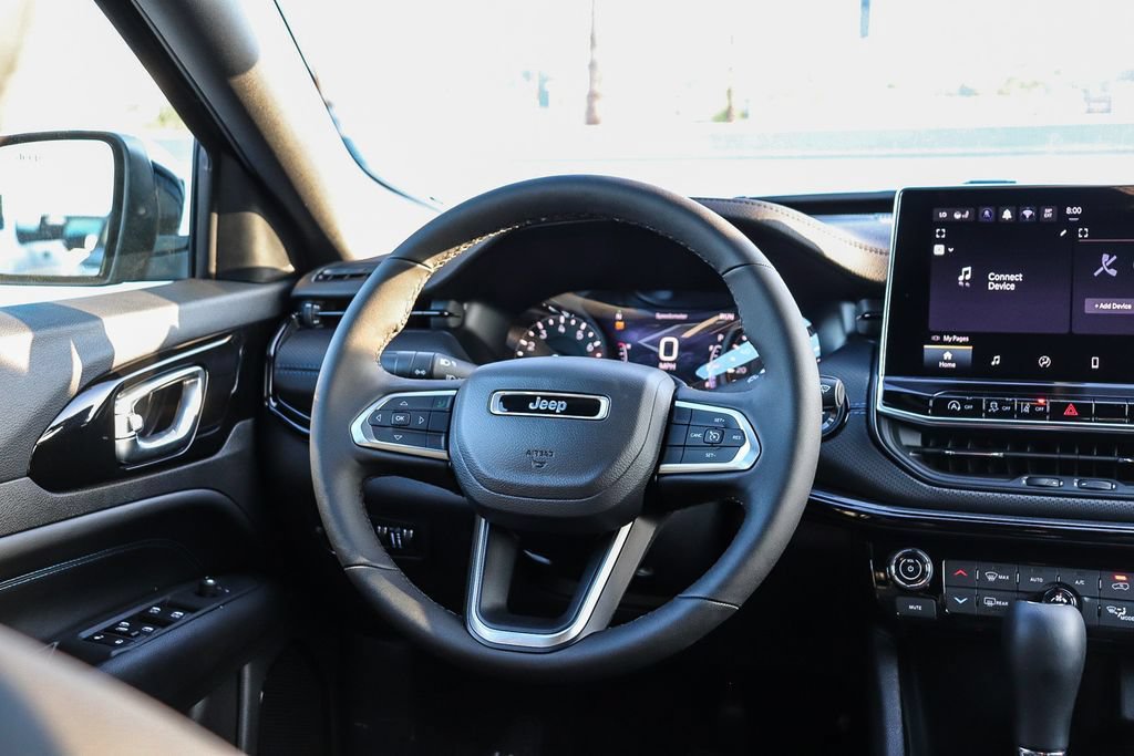 New 2026 Jeep Compass Latitude AWD/4WD image 18