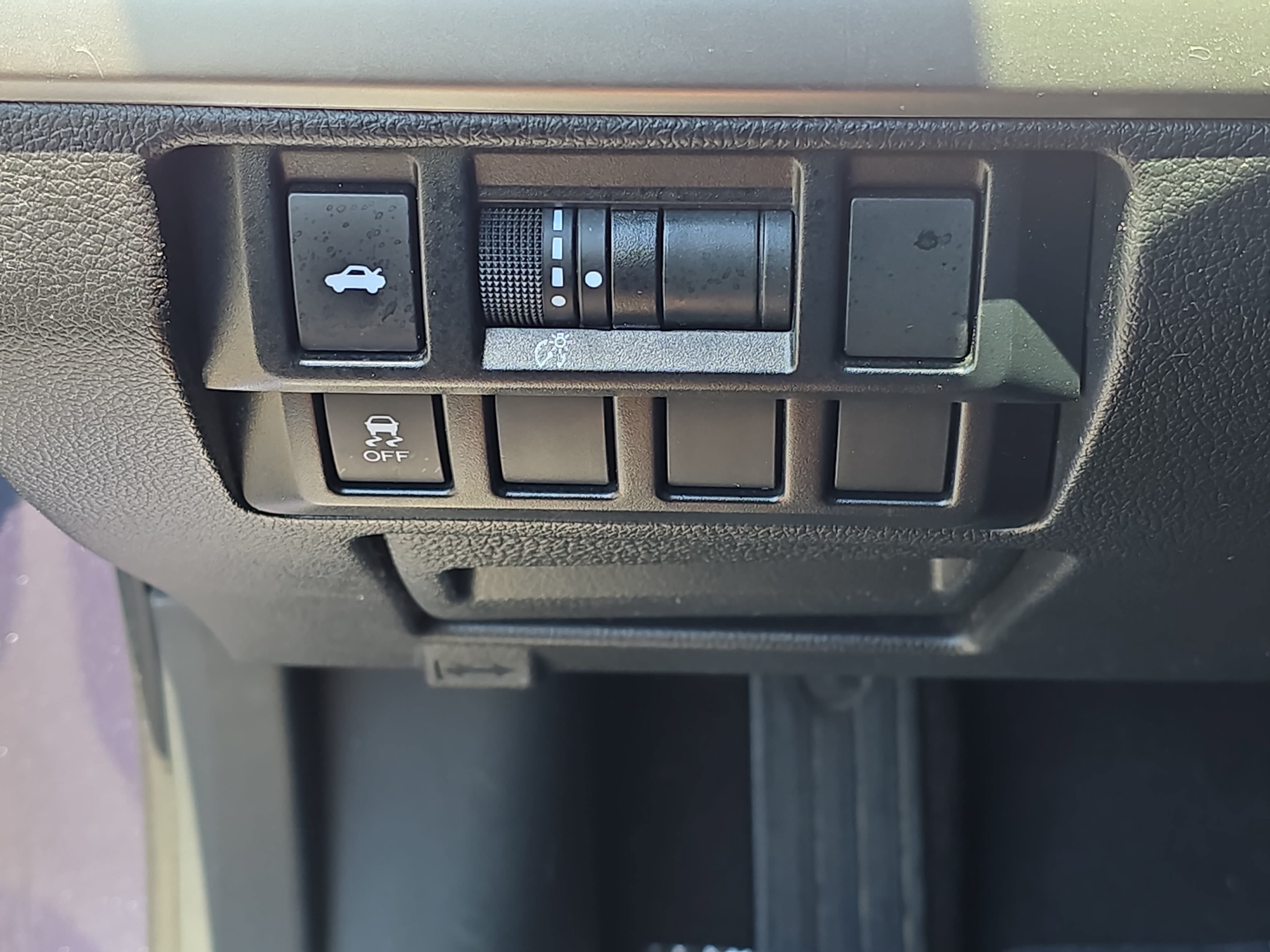 Used 2018 Subaru Legacy 2.5i AWD/4WD image 26