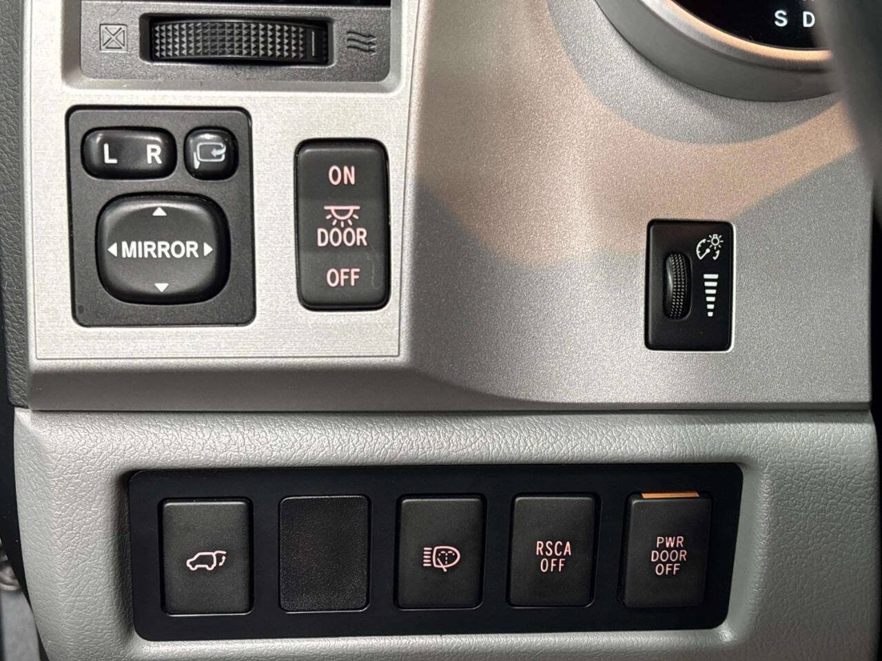 Used 2008 Toyota Sequoia Limited AWD/4WD image 38