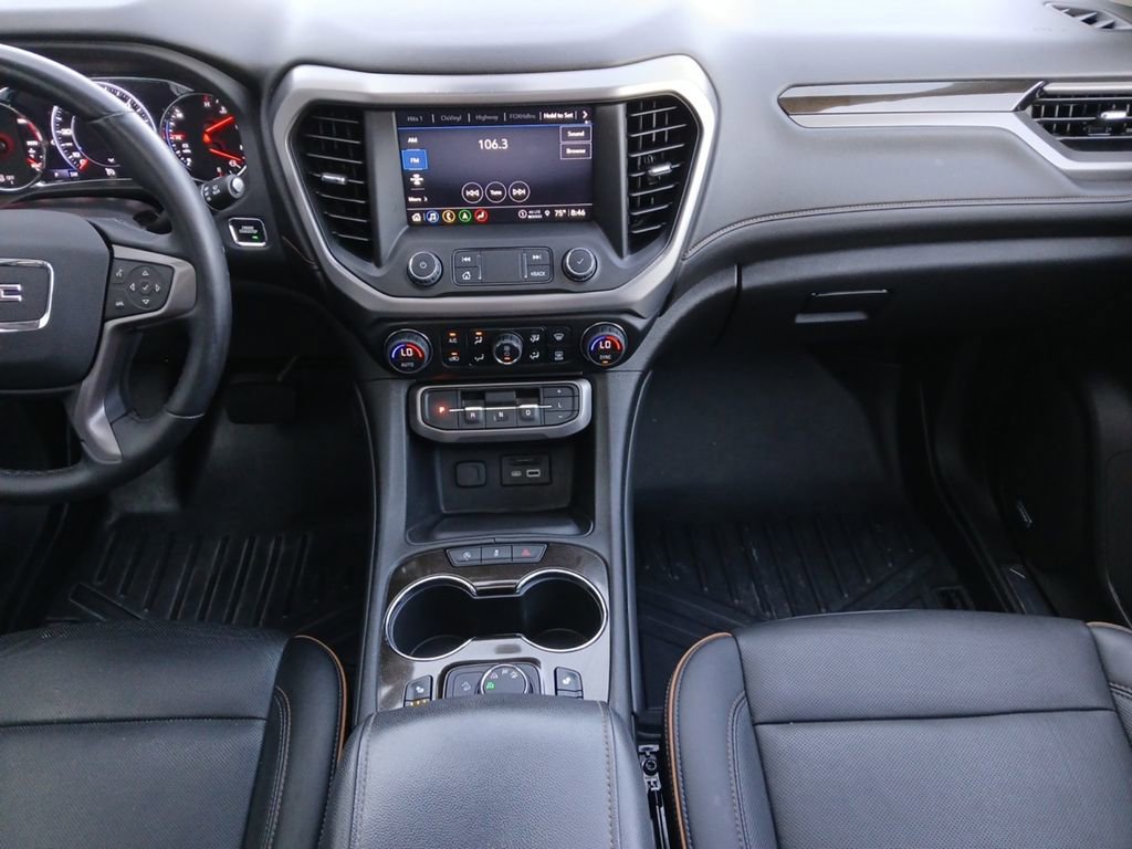 Used 2023 GMC Acadia AT4 w/ Technology Package AWD/4WD image 3