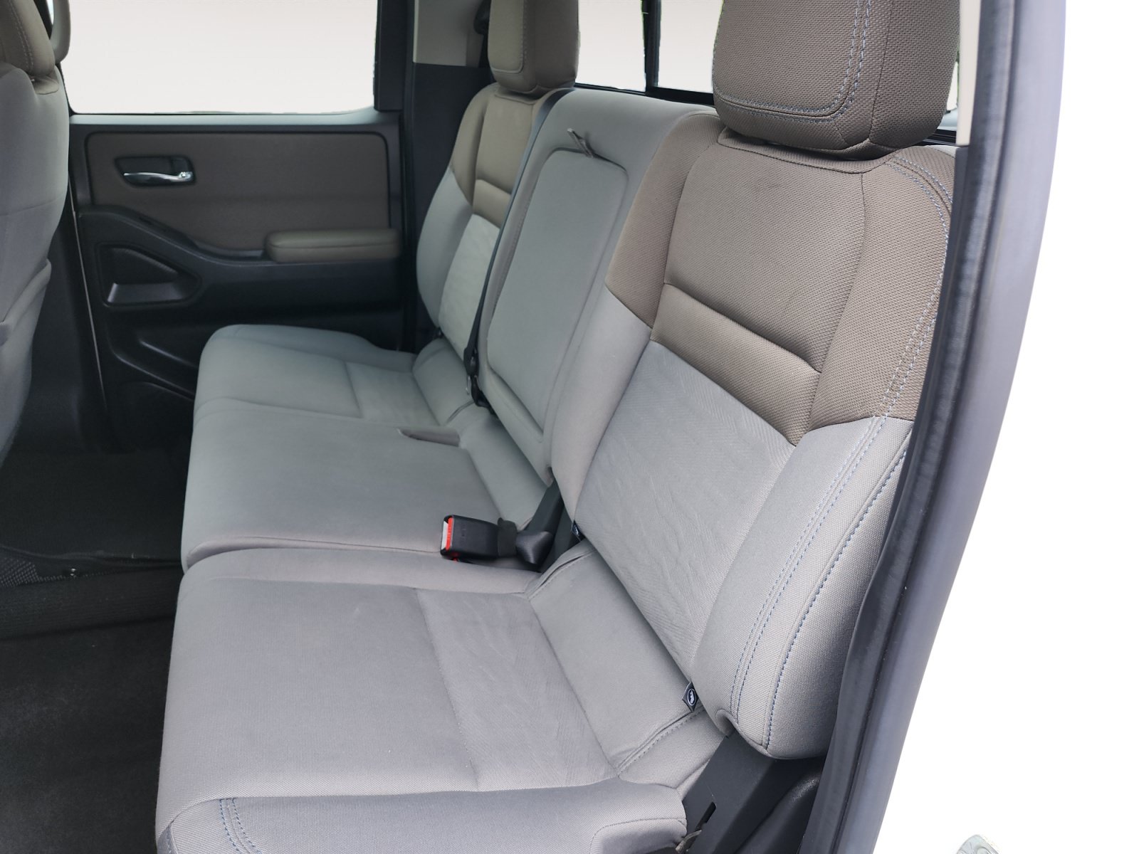 Used 2022 Nissan Frontier SV AWD/4WD image 13