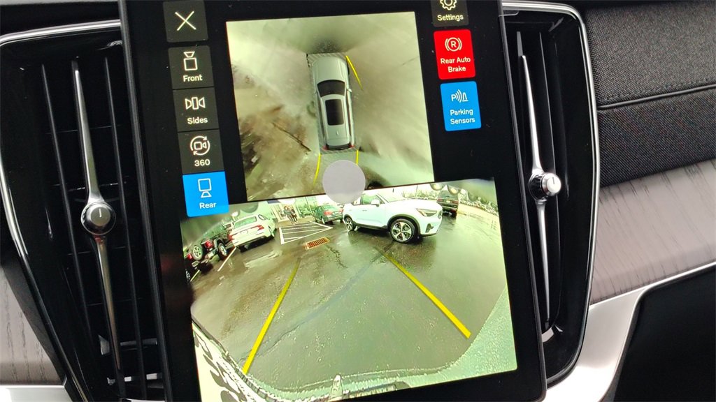 New 2026 Volvo XC90 B6 Ultra w/ Protection Package image 22