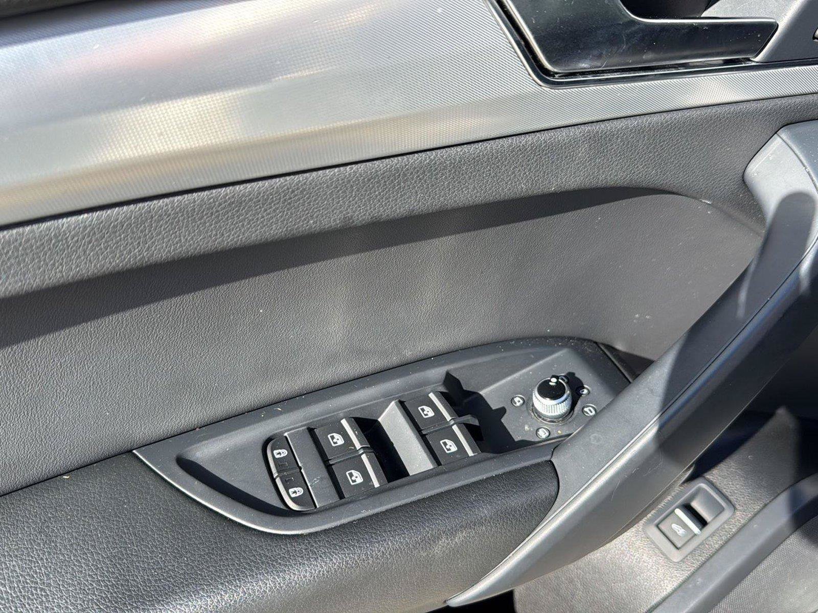 Used 2025 Audi Q5 2.0T Premium AWD/4WD image 14