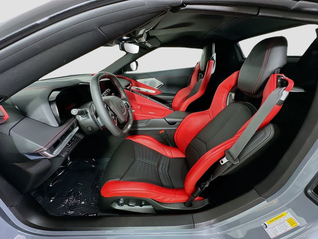 Used 2025 Chevrolet Corvette Z06 RWD image 5