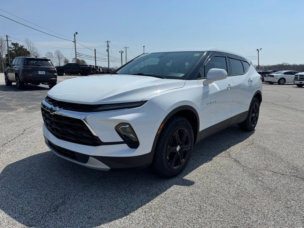 Used 2023 Chevrolet Blazer LT image 1