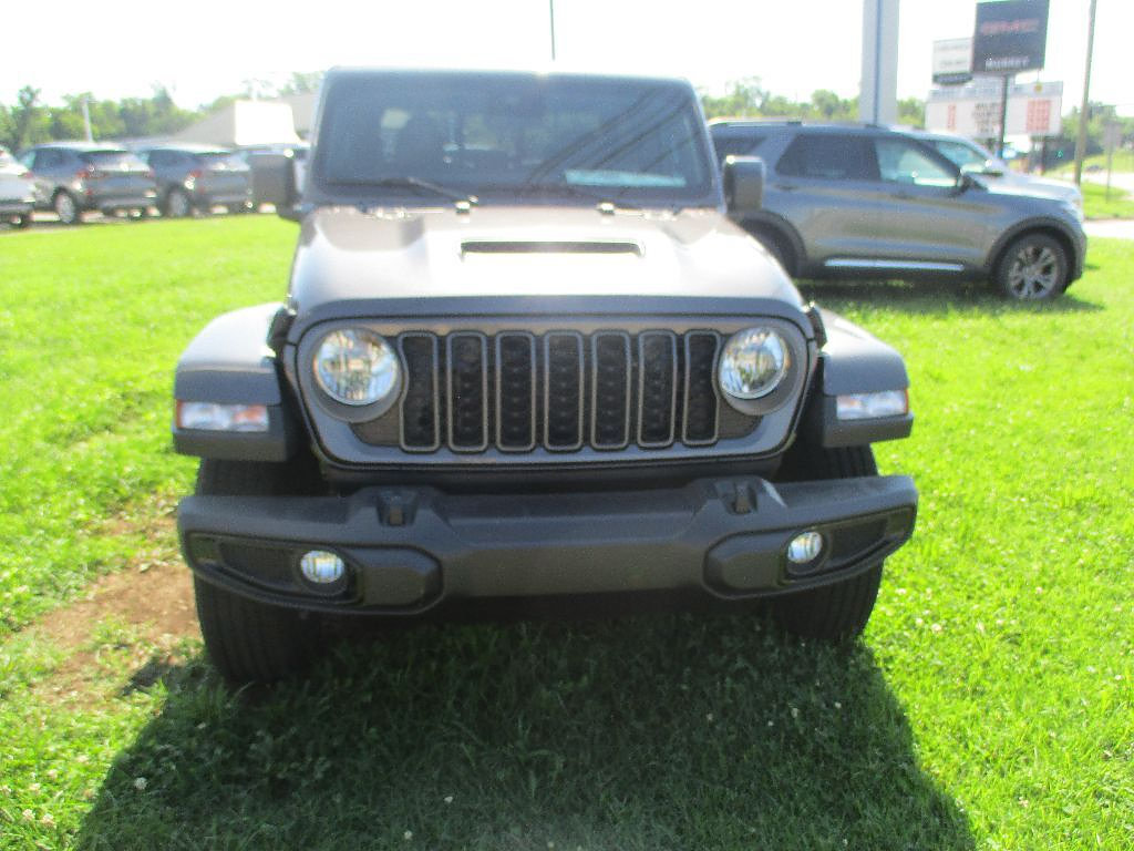 New 2025 Jeep Gladiator Sport AWD/4WD image 2