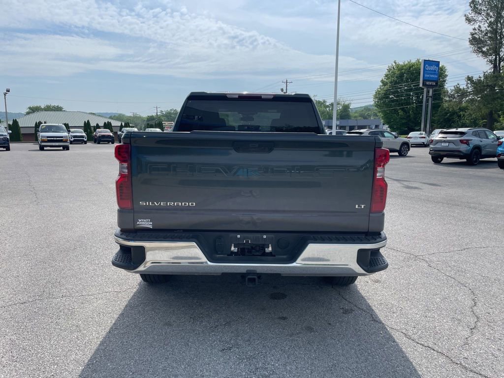 Used 2025 Chevrolet Silverado 1500 LT AWD/4WD image 7