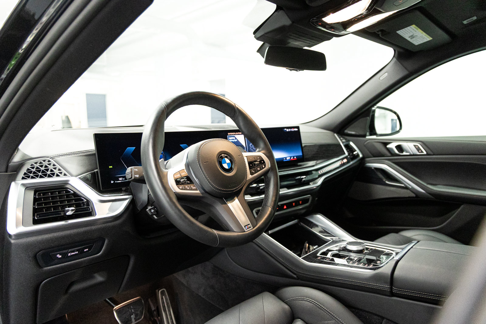 Used 2026 BMW X6 xDrive40i w/ Climate Comfort Package AWD/4WD image 25