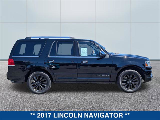 Used 2017 Lincoln Navigator Reserve RWD image 6