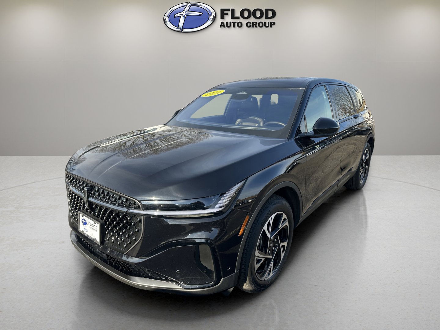 Certified 2024 Lincoln Nautilus Premier w/ Jet Appearance Package AWD/4WD image 3