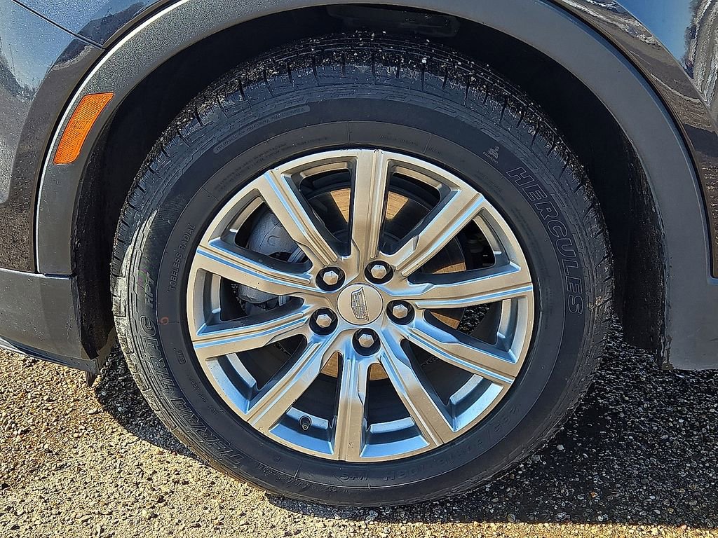 Used 2023 Cadillac XT4 Premium Luxury image 10