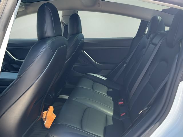 Used 2020 Tesla Model 3 Standard Range Plus RWD image 17
