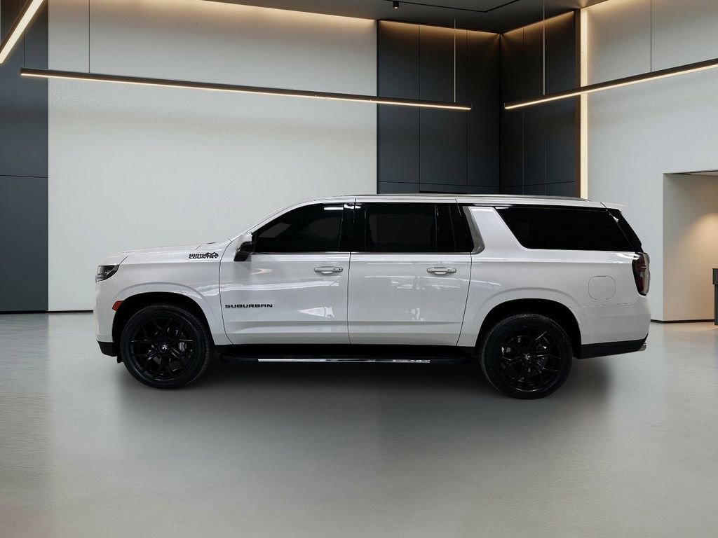 Used 2023 Chevrolet Suburban High Country AWD/4WD image 2
