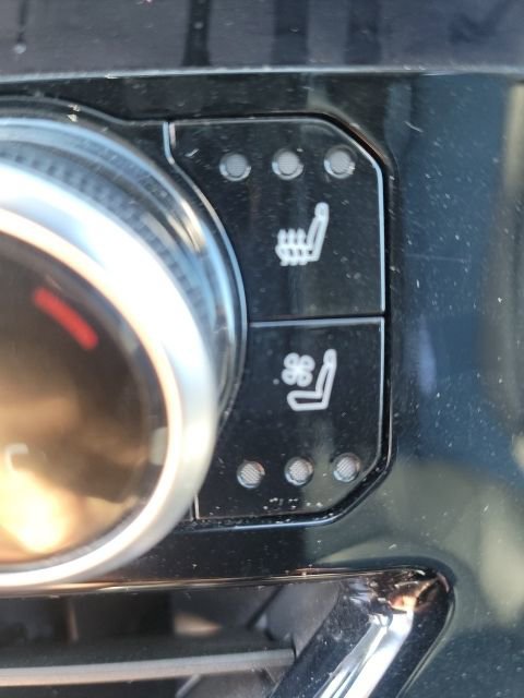 Used 2023 Toyota Highlander Platinum image 12