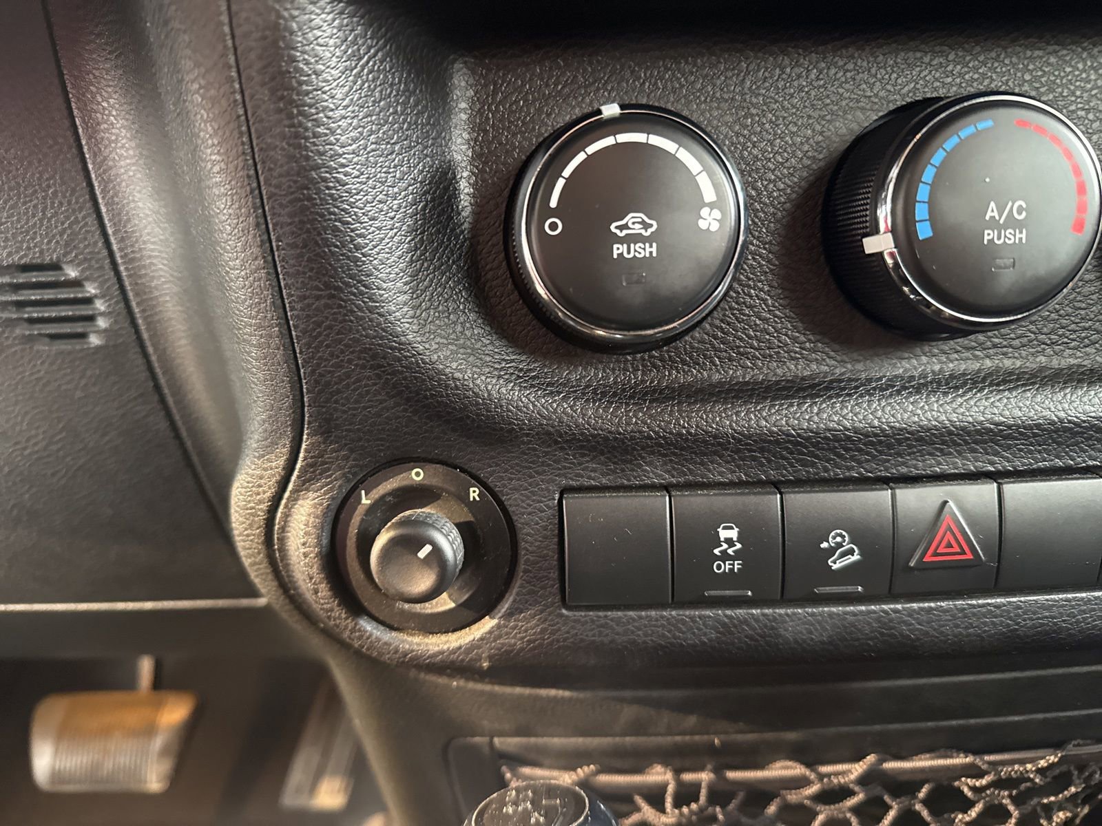 Used 2015 Jeep Wrangler Unlimited Sport w/ Quick Order Package 24S image 24