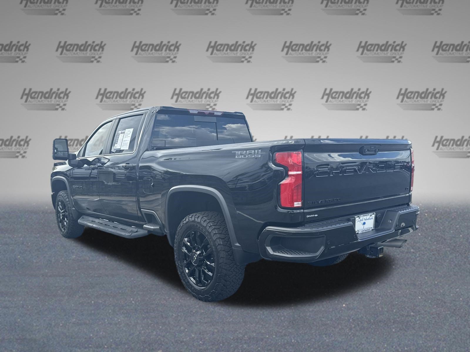 Used 2025 Chevrolet Silverado 2500 LT w/ Trail Boss Package AWD/4WD image 8