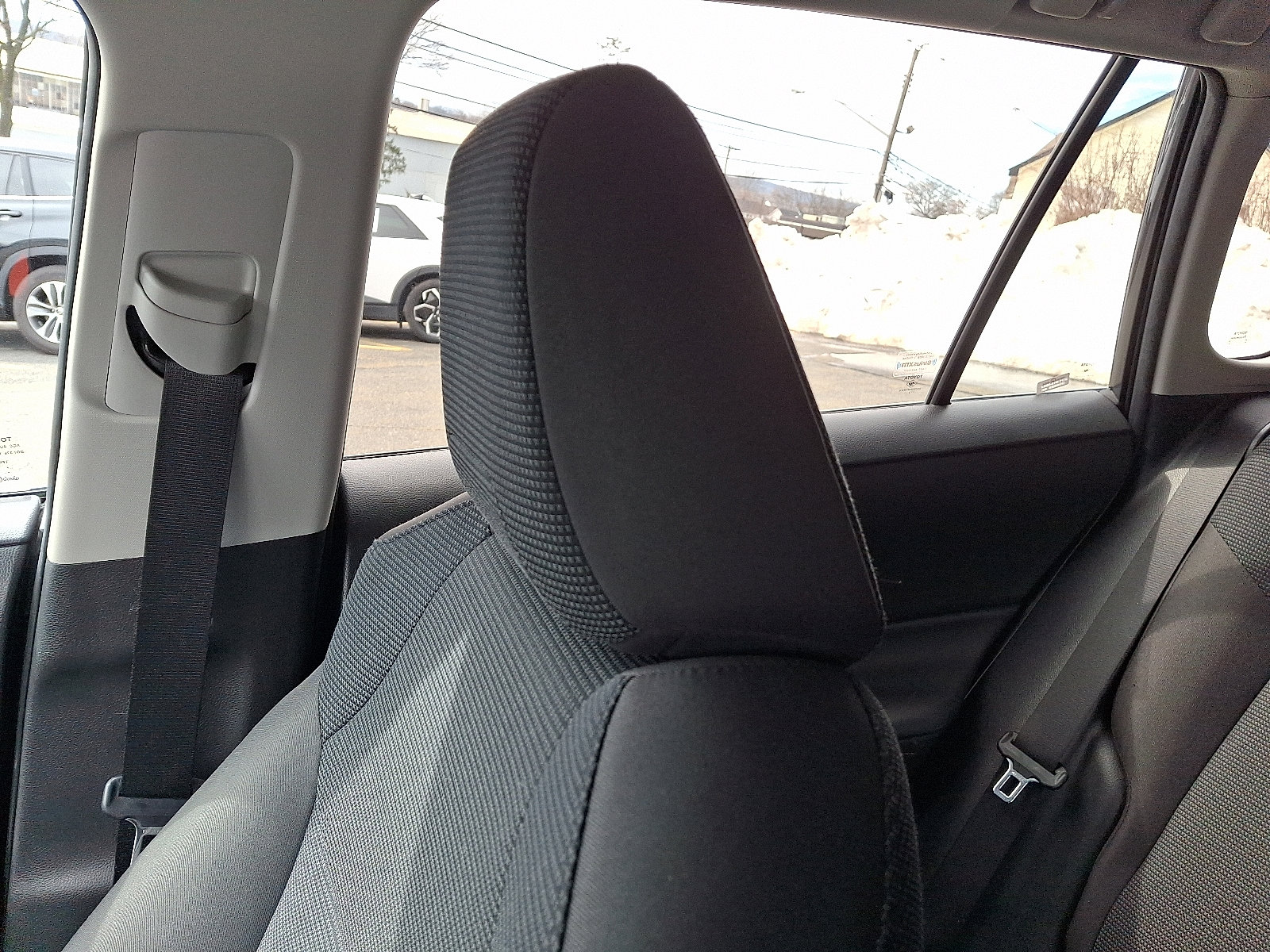 Used 2023 Toyota RAV4 LE image 17