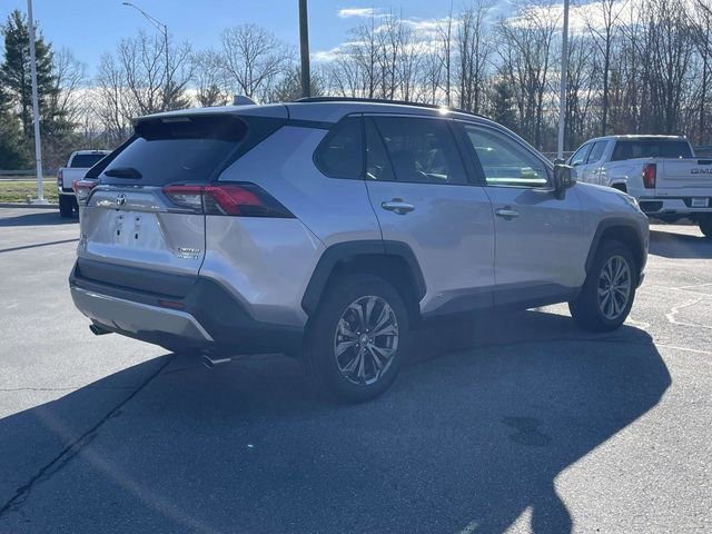 Used 2022 Toyota RAV4 Limited image 5