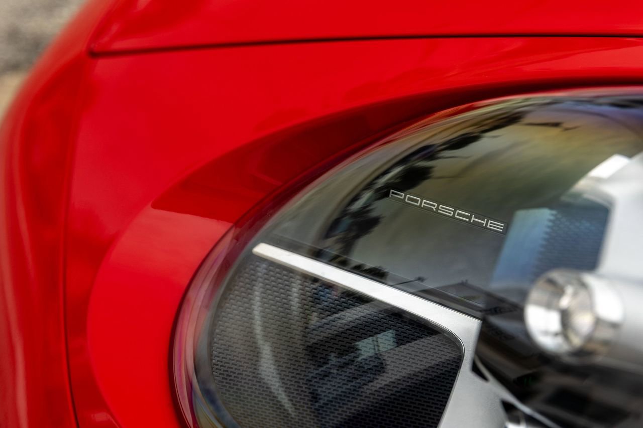Used 2024 Porsche 911 Carrera T RWD image 9