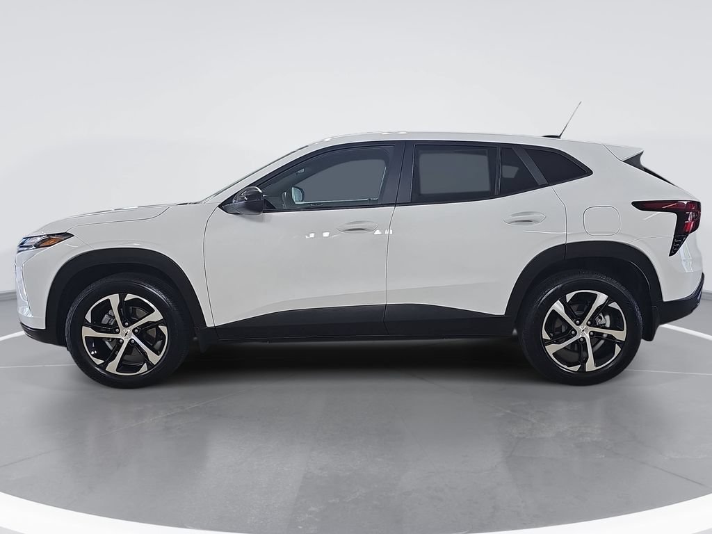 Certified 2024 Chevrolet Trax RS w/ Driver Confidence Package FWD image 7