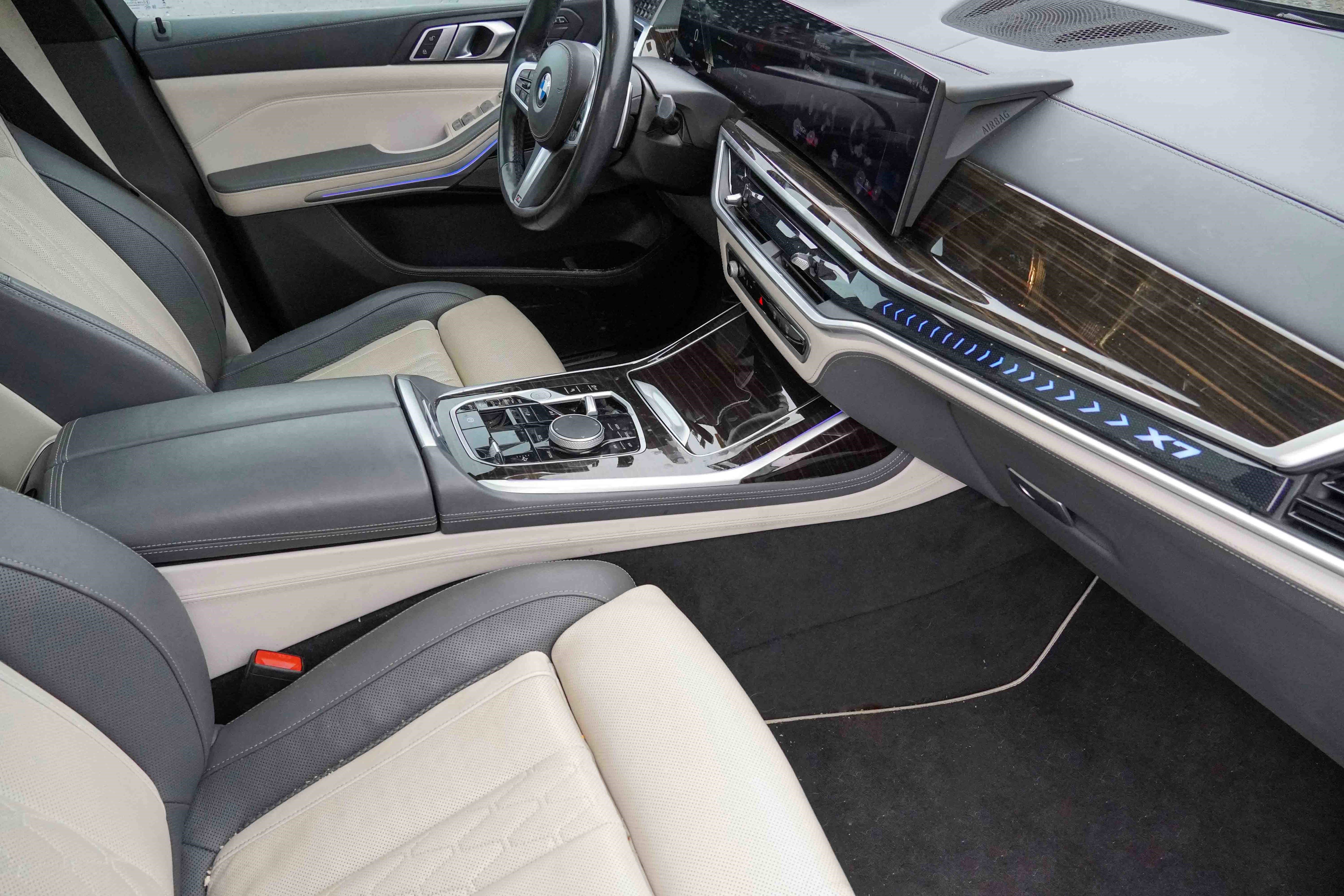 Certified 2023 BMW X7 xDrive40i w/ M Sport Package image 10