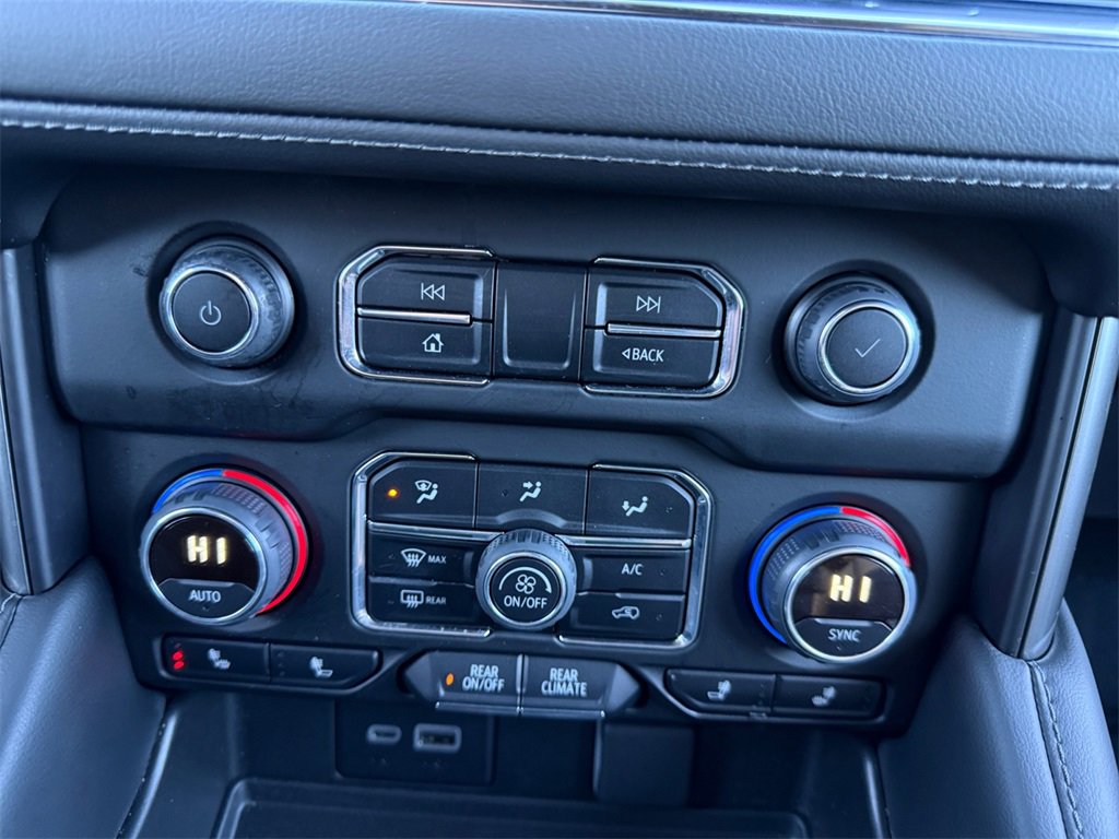 Used 2023 Chevrolet Tahoe Z71 w/ Luxury Package image 18