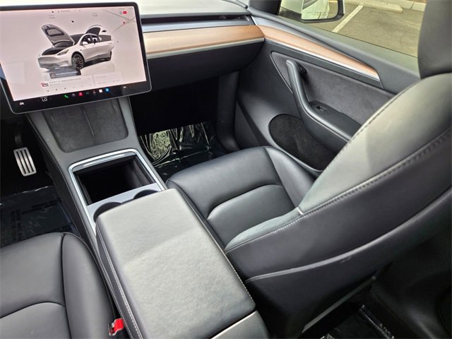 Used 2023 Tesla Model Y Performance image 17
